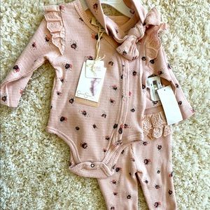 Pink floral set with headband, footies